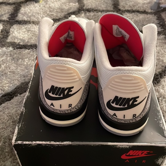 Jordan’s - Picture 5 of 7